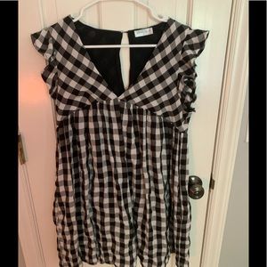 Super cute vestique dress!!
